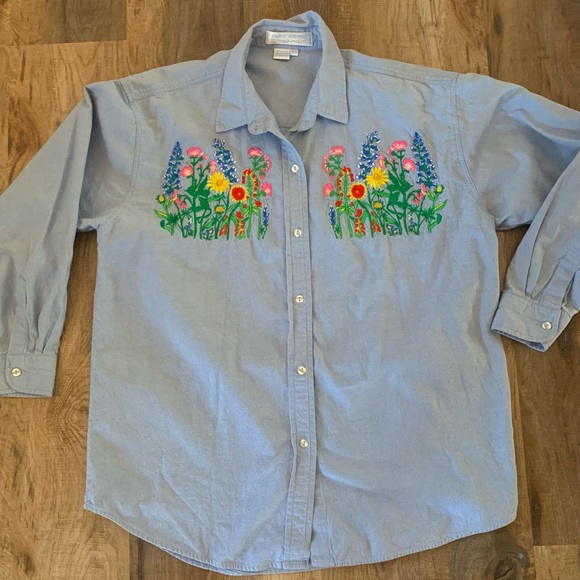 Floral Embroidered Blue Button-Up Shirt Size M/L - Picture 2 of 5